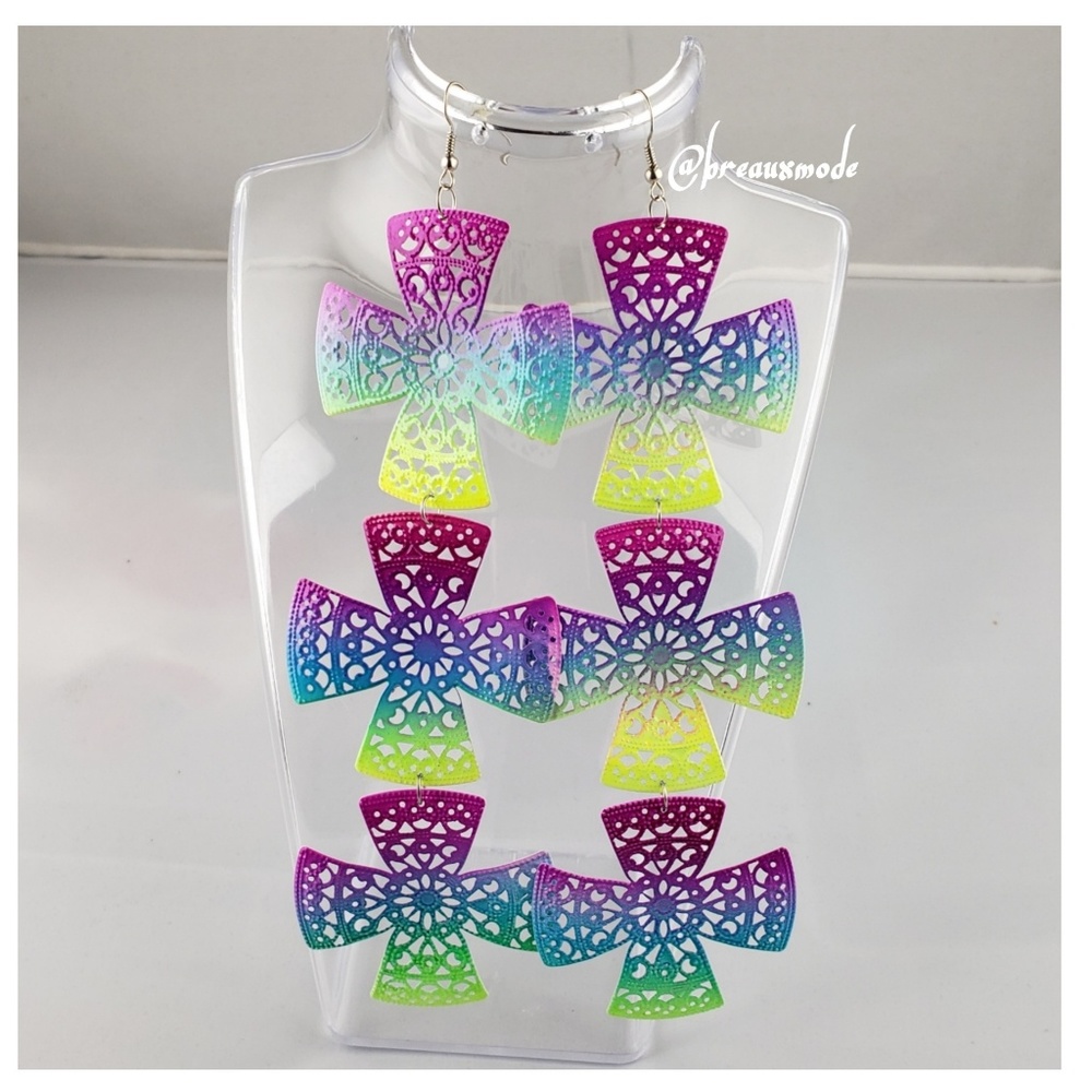 Miss Bubbles - 3 Tiered Earrings